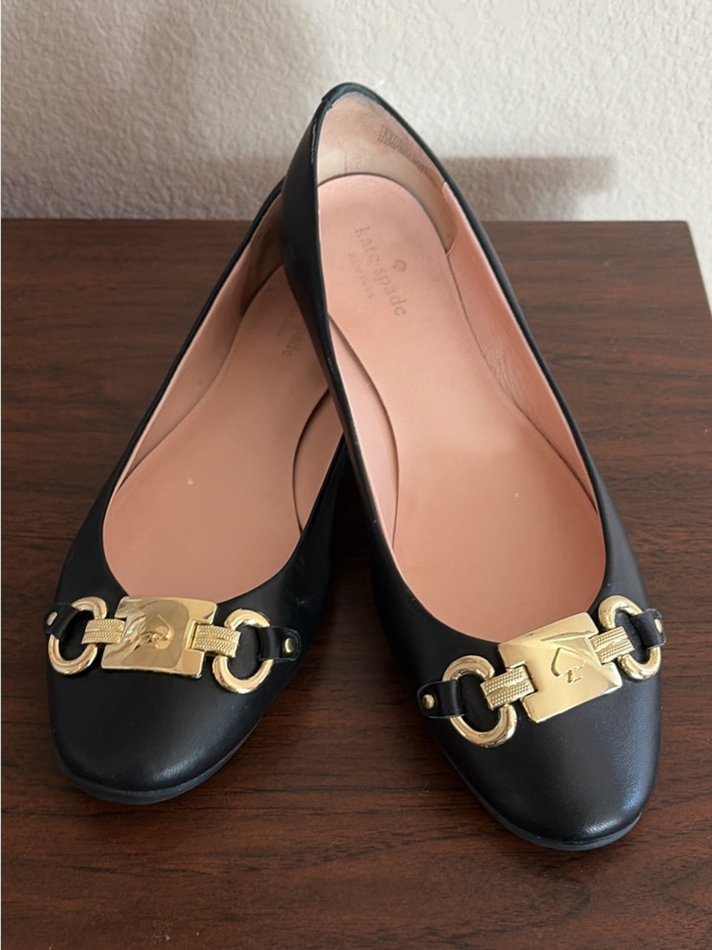 Kate Spade New York Phoebe Blk Leather Ballet Flat Gold Spade Logo Buckle 9.5